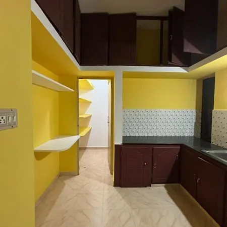 Cozy N Spacious Air Conditioned Furnished 3Bhk Thiruvananthapuram Exterior photo