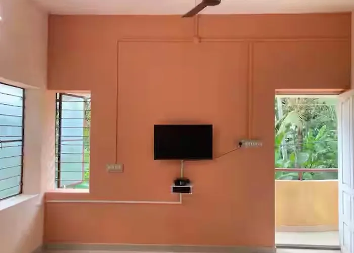 Cozy N Spacious Air Conditioned Furnished 3Bhk