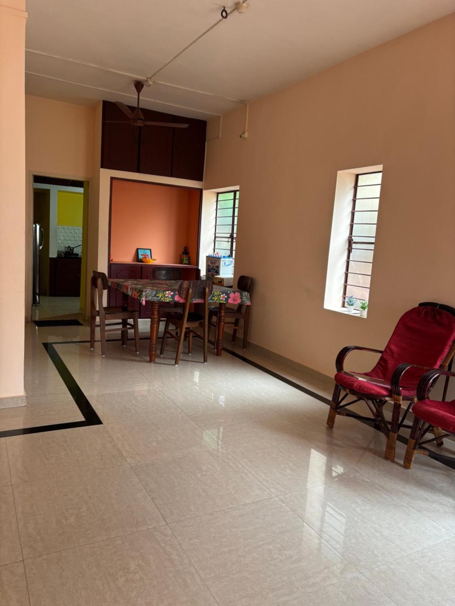 Cozy N Spacious Air Conditioned Furnished 3Bhk