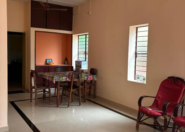 Cozy N Spacious Air Conditioned Furnished 3Bhk