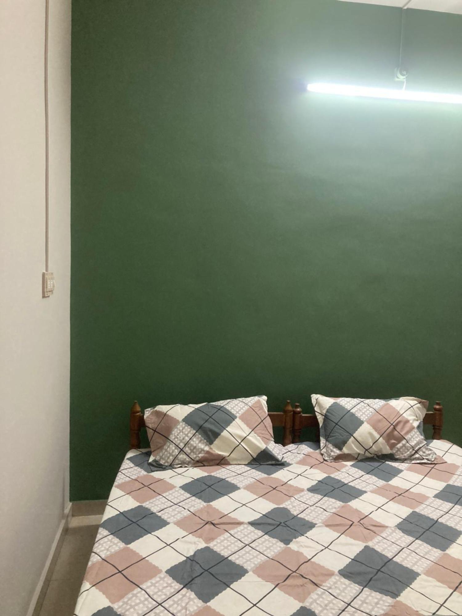 Apartment Cozy N Spacious Air Conditioned Furnished 3Bhk *