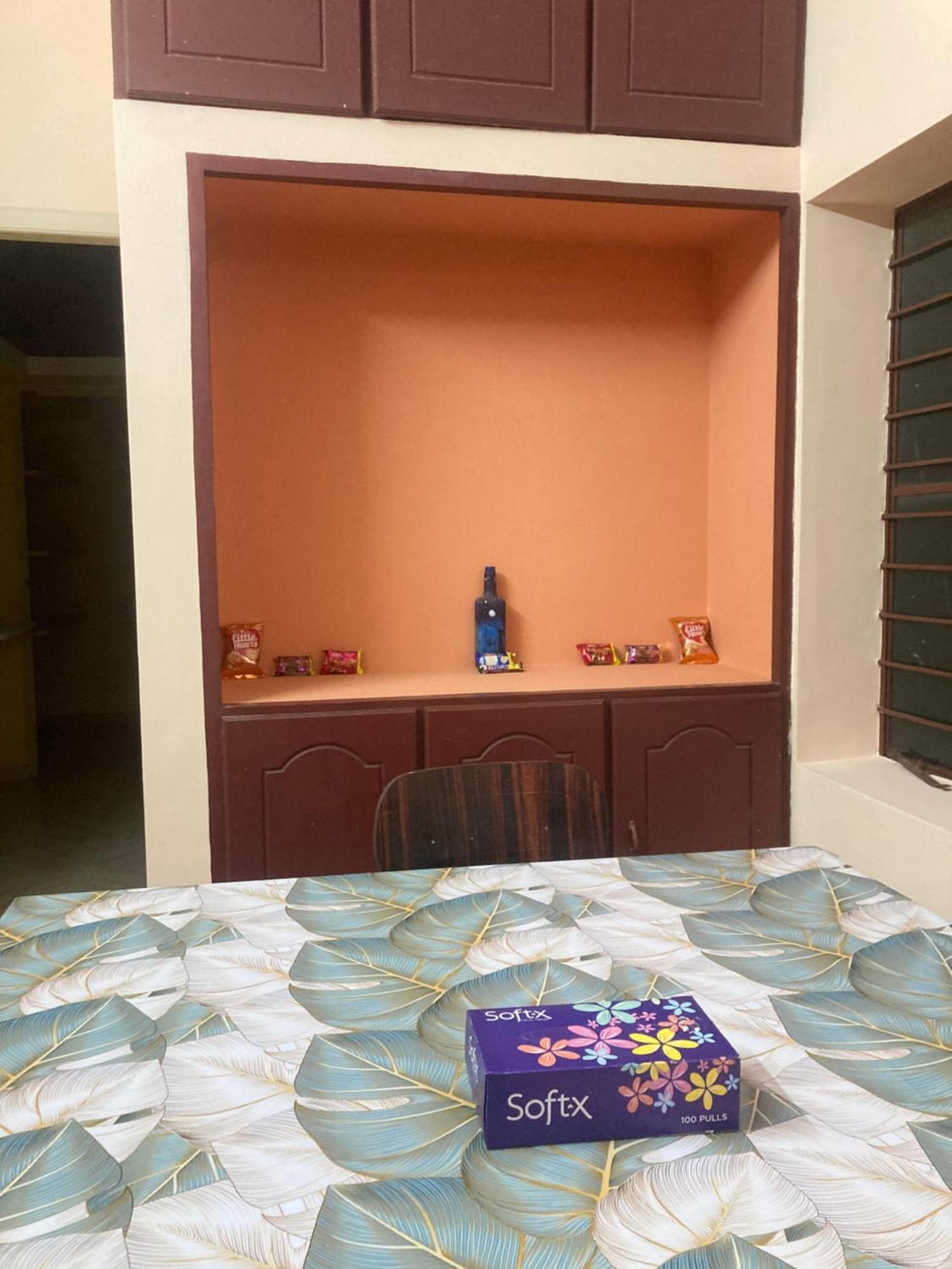 Apartment Cozy N Spacious Air Conditioned Furnished 3Bhk